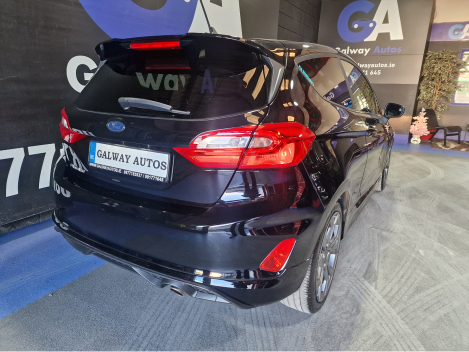 2019 Ford Fiesta - image 9