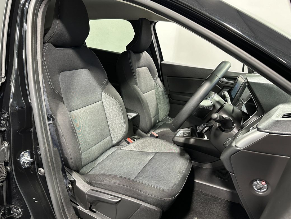 2022 Renault Captur Iconic Edition 1.0 Petrol 222 €17,250