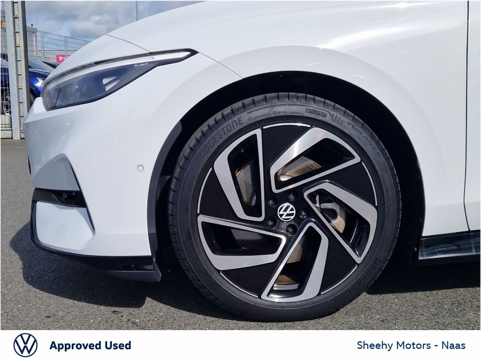 2025 Volkswagen ID.7 - image 8