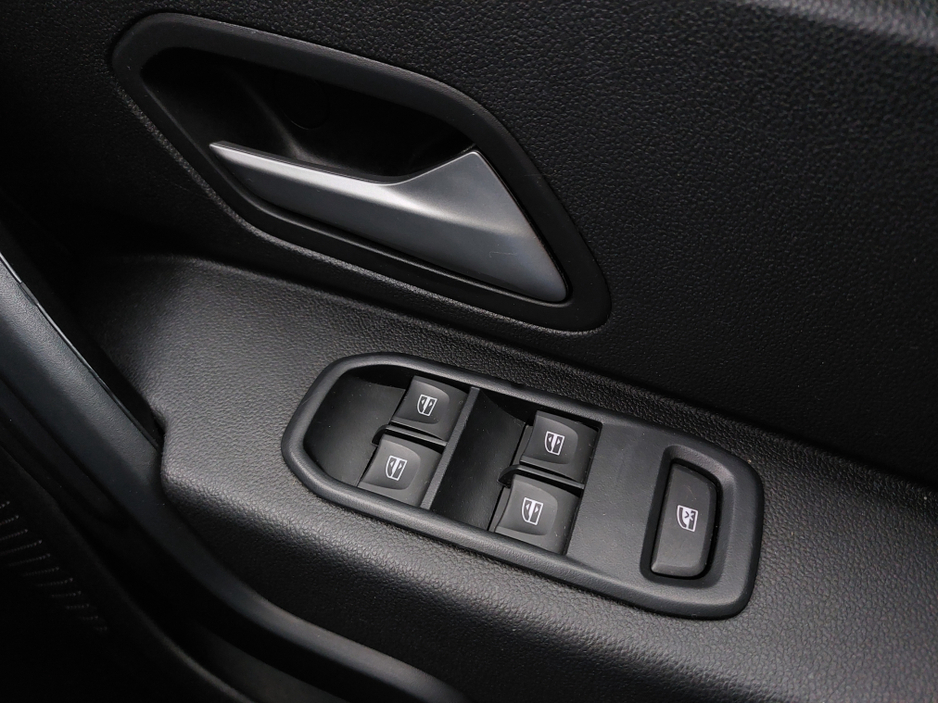 2023 Dacia Duster EXPRESSION BLUE DCI 115 4X2 NB €18,995