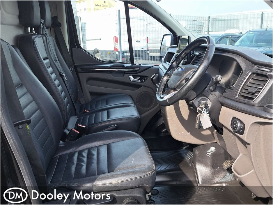 2022 Ford Transit Custom - image 11