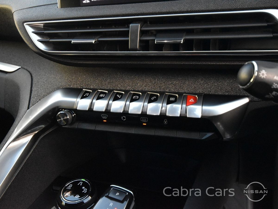 2019 Peugeot 5008 - image 18