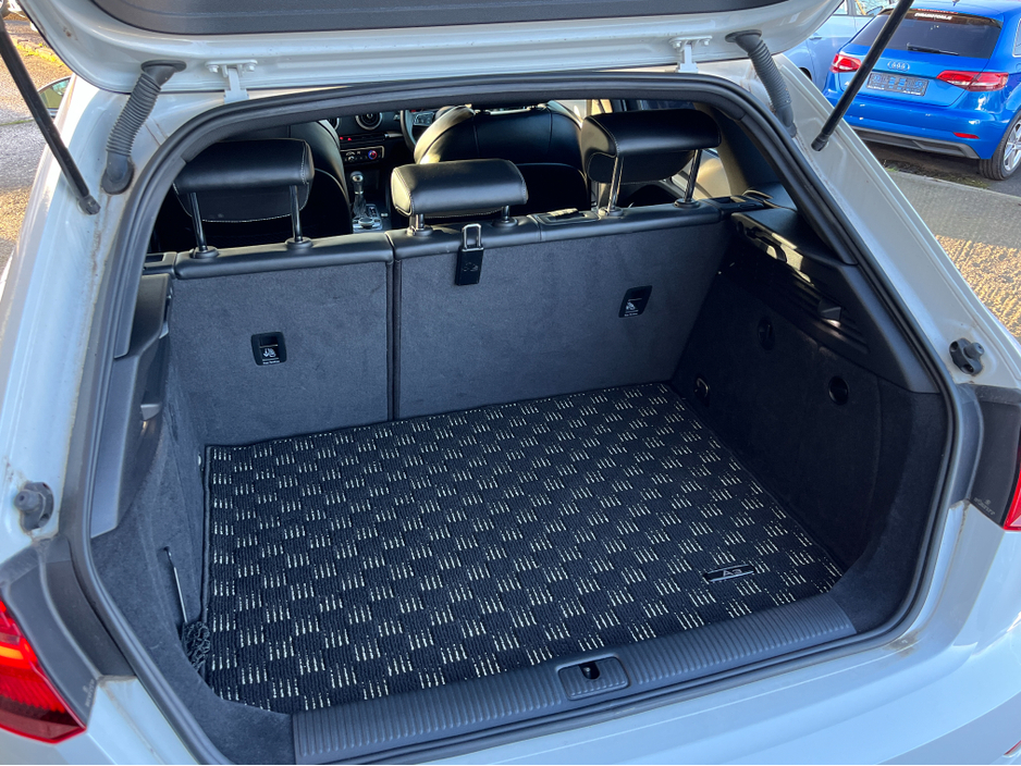 2018 Audi A3 S-LINE HATCHBACK AUTOMATIC 1.4 PETROL //HIGH SPEC//LOW MILES//HALF LEATHER HEATED SEATS//FULL ELECTRIC DRIVERS SEAT//REVERSE CAMERA//KEYLESS ENTRY//ADAPTIVE CRUISE CONTROL// €21,950