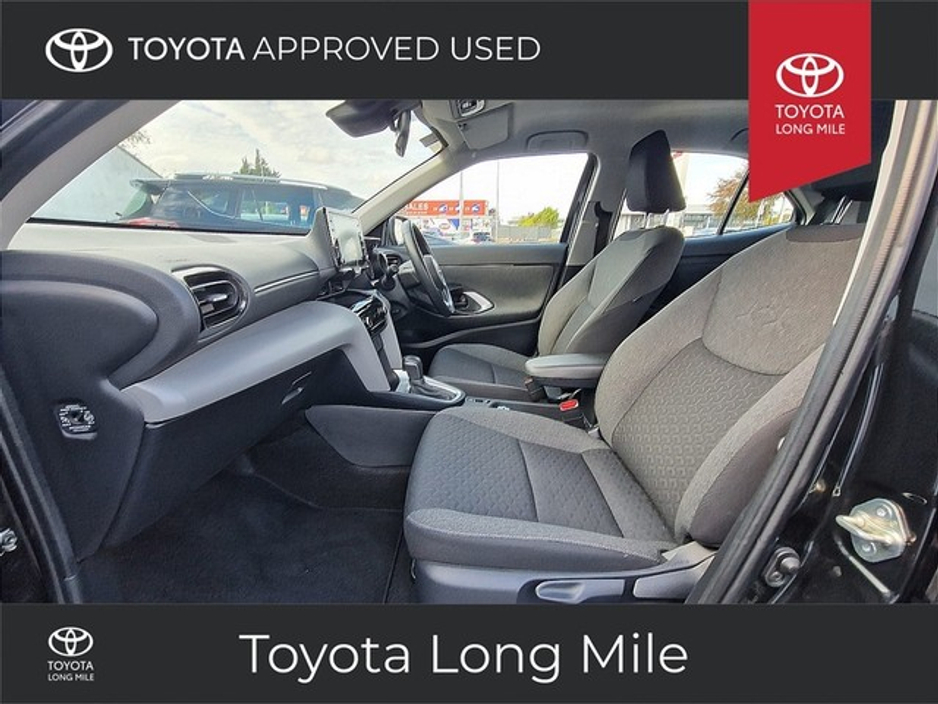 2023 Toyota Yaris Cross 1.5 Hybrid Luna 5dr €26,949