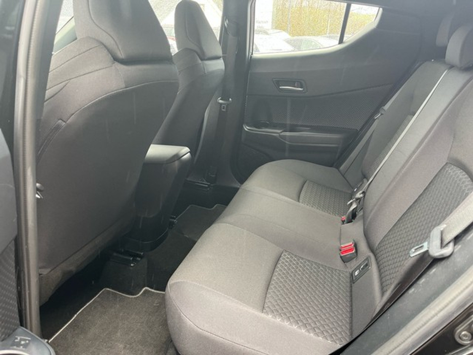 2023 Toyota C-HR  €28,500