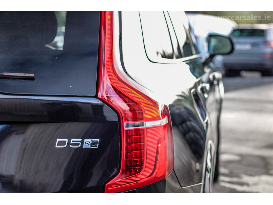 2017 Volvo XC90 D5 (235hp) AWD R-Design Geartronic €33,995