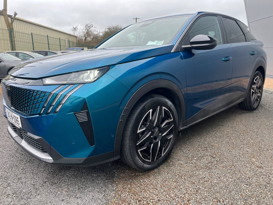 2024 Peugeot 3008 - image 2