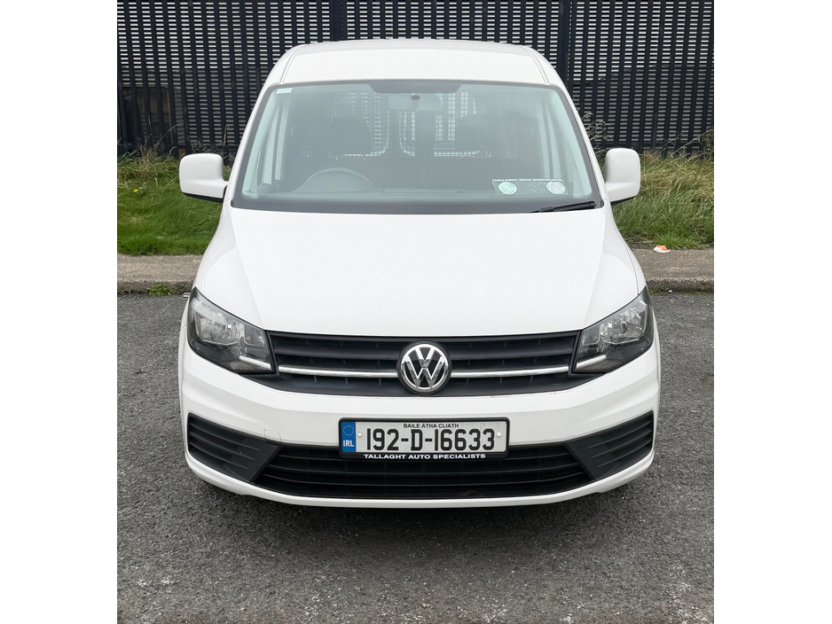 2019 Volkswagen Caddy - image 2