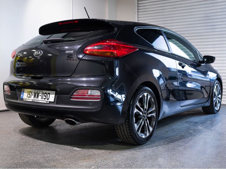 2015 Kia Ceed - image 4