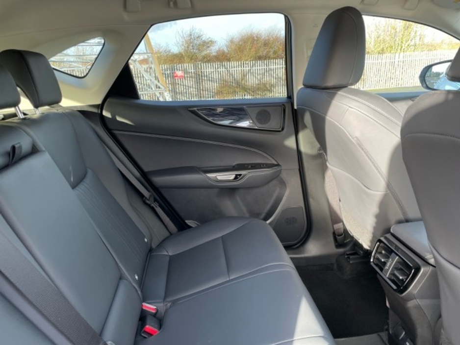 2023 Lexus NX 450 h+ NX 450h+ Executive AWD // Remote Central Locking // Heated Mirrors // Power Folding Mirrors // Apple Carplay // Android Auto €52,945