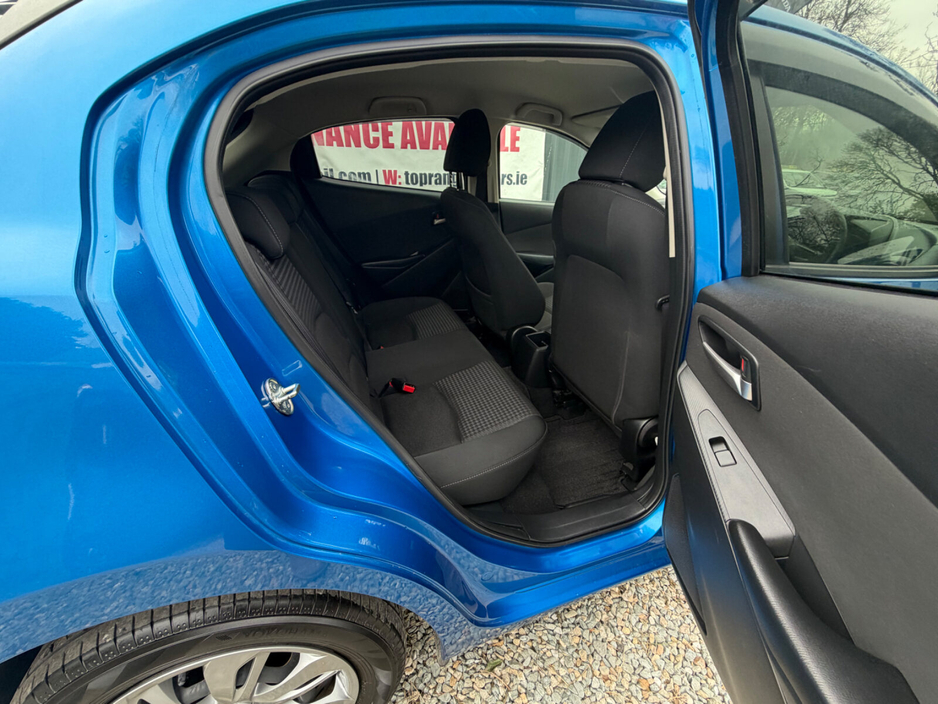 2017 Mazda Demio - image 7