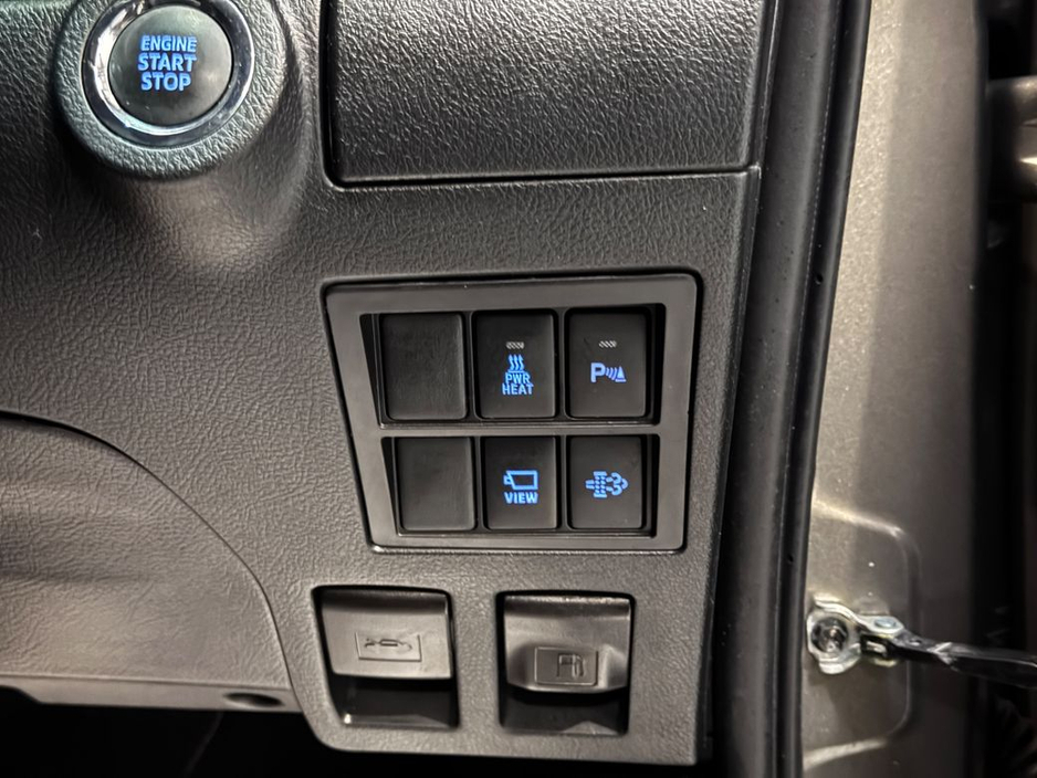 2023 Toyota Hilux - image 15