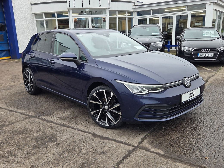 2022 Volkswagen Golf LIFE TDI €26,950