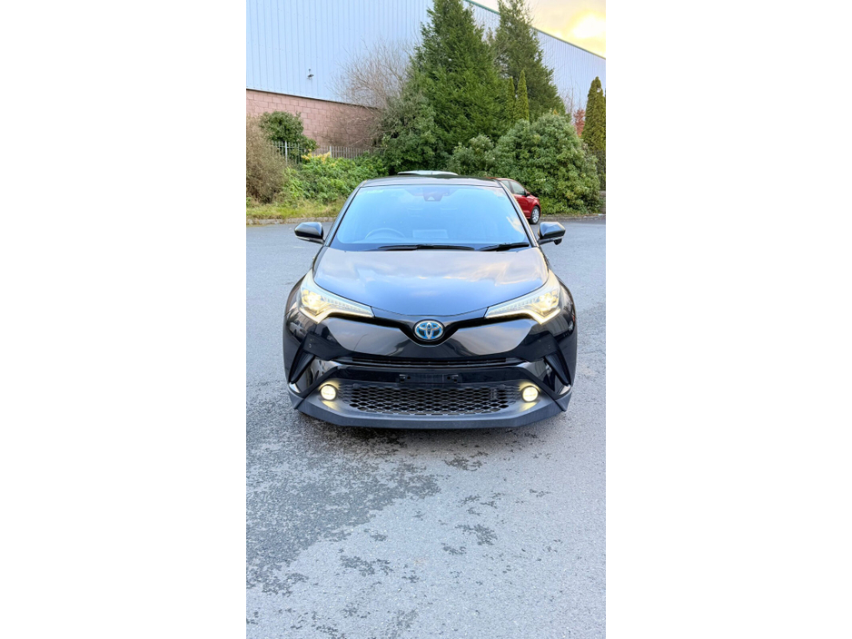 2019 Toyota C-HR 1.8 HYBRID LUNA €22,499