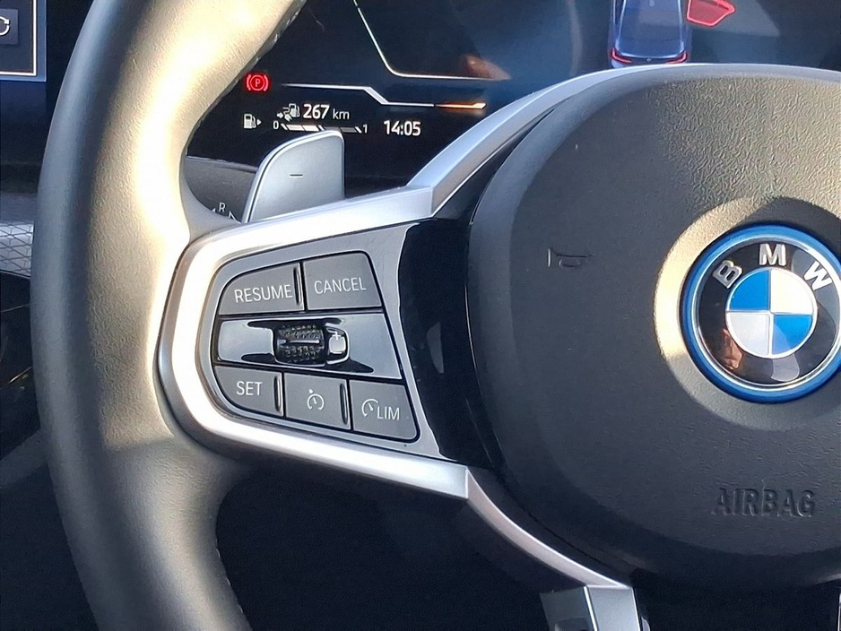 2025 BMW 3 Series - image 16