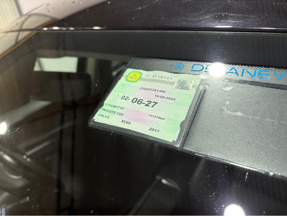 2017 Volvo XC60 SE NAV D4 2.0 TD B4 R-DESIGN MHEV 197BHP €15,950