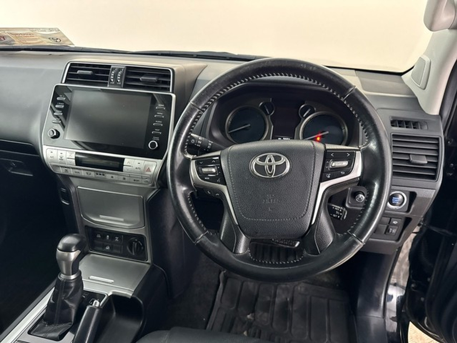 2024 Toyota Landcruiser - image 9