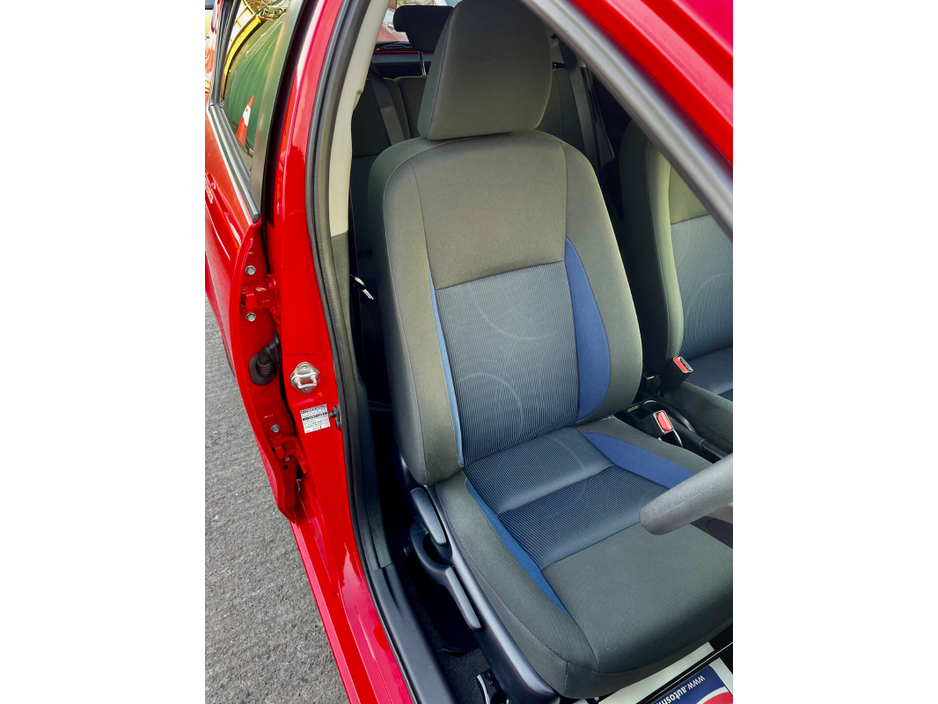 2019 Toyota Aqua - image 14