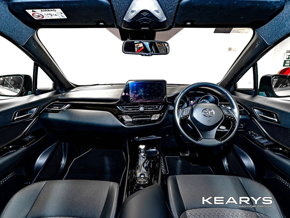 2023 Toyota C-HR - image 10