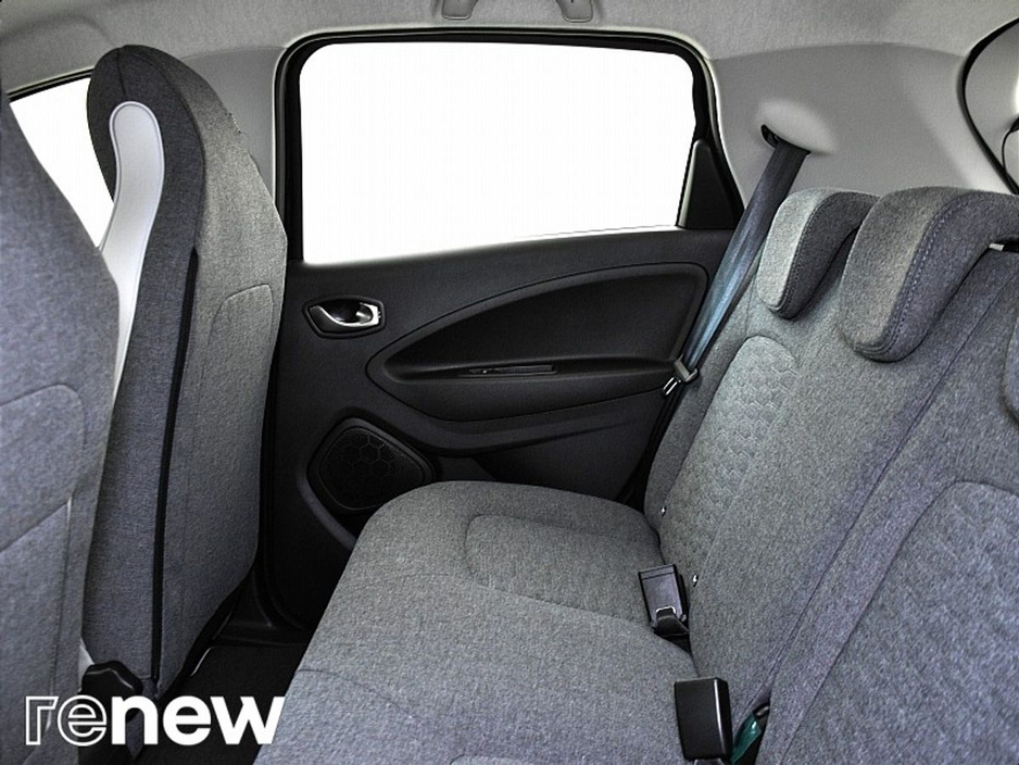 2021 Renault Zoe - image 11