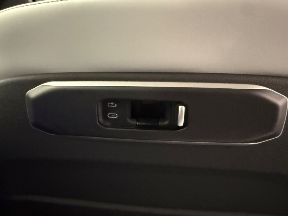 2025 BMW X5  €104,995