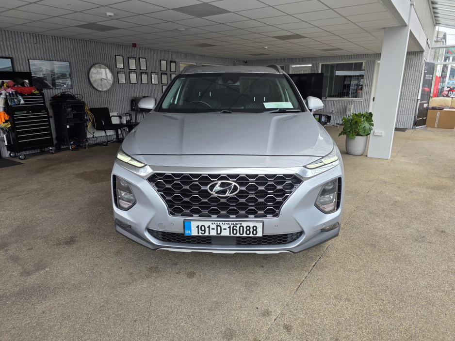 2019 Hyundai Santa Fe - image 4