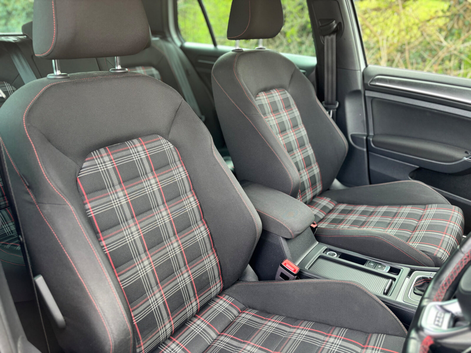 2018 Volkswagen Golf - image 22