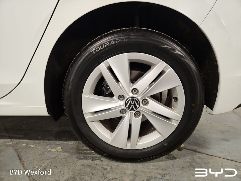 2021 Volkswagen Golf 2.0 TDI 115HP Life €21,975