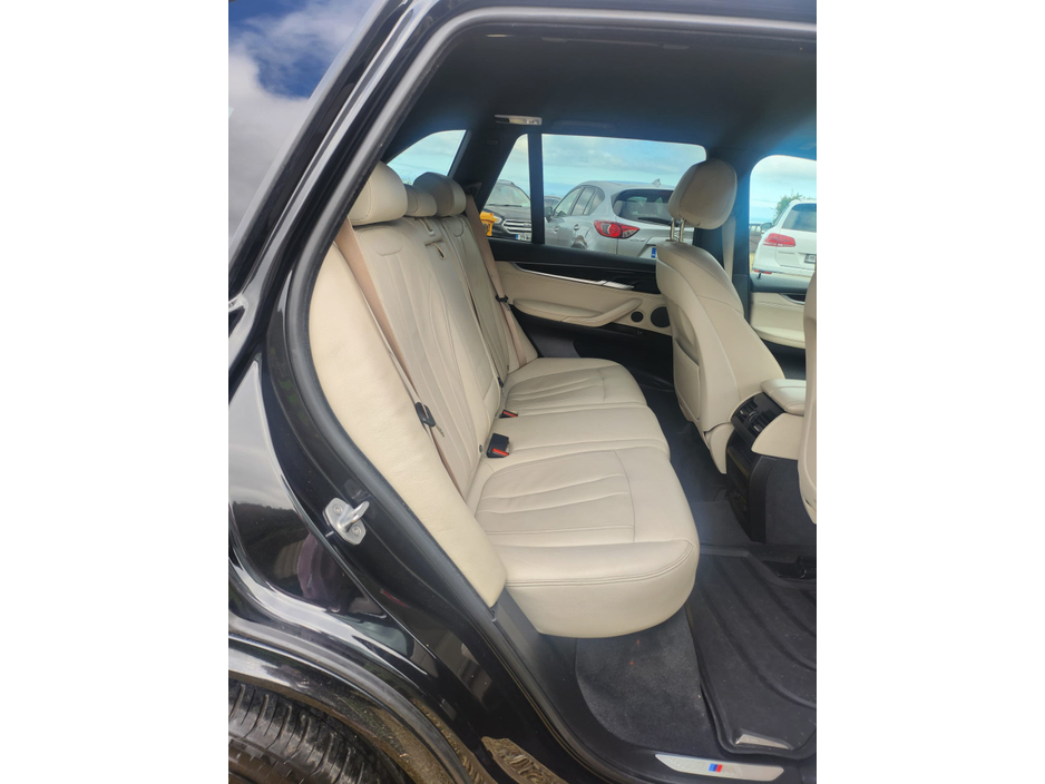 2016 BMW X5 - image 13