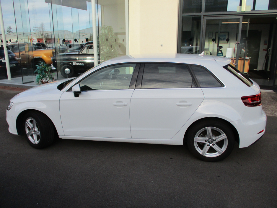 2018 Audi A3 - image 8