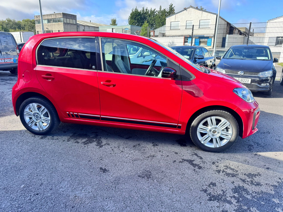 2017 Volkswagen up! - image 2