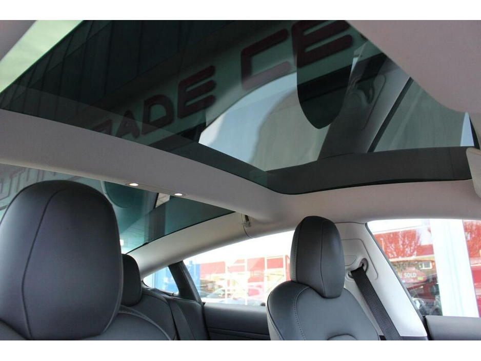 2021 Tesla Model 3 - image 6