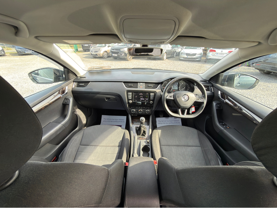 2016 Skoda Octavia - image 15