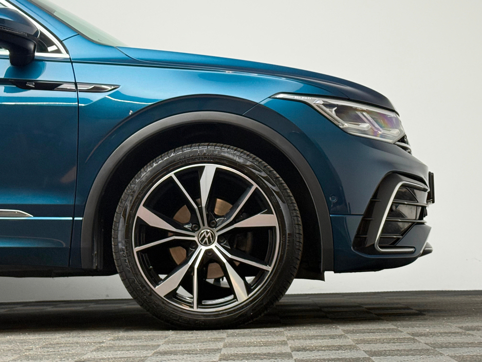 2021 Volkswagen Tiguan - image 9