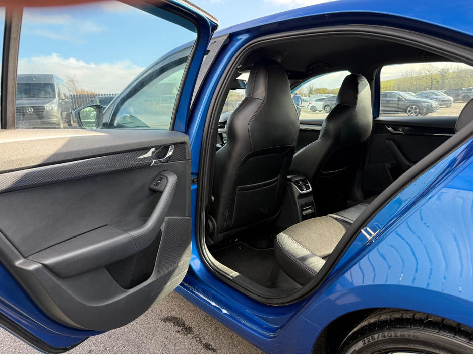 2014 Skoda Octavia - image 11