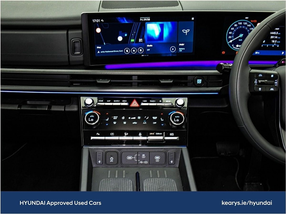 2025 Hyundai Santa Fe - image 29