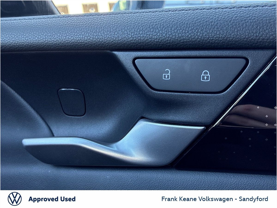 2025 Volkswagen Tiguan - image 33