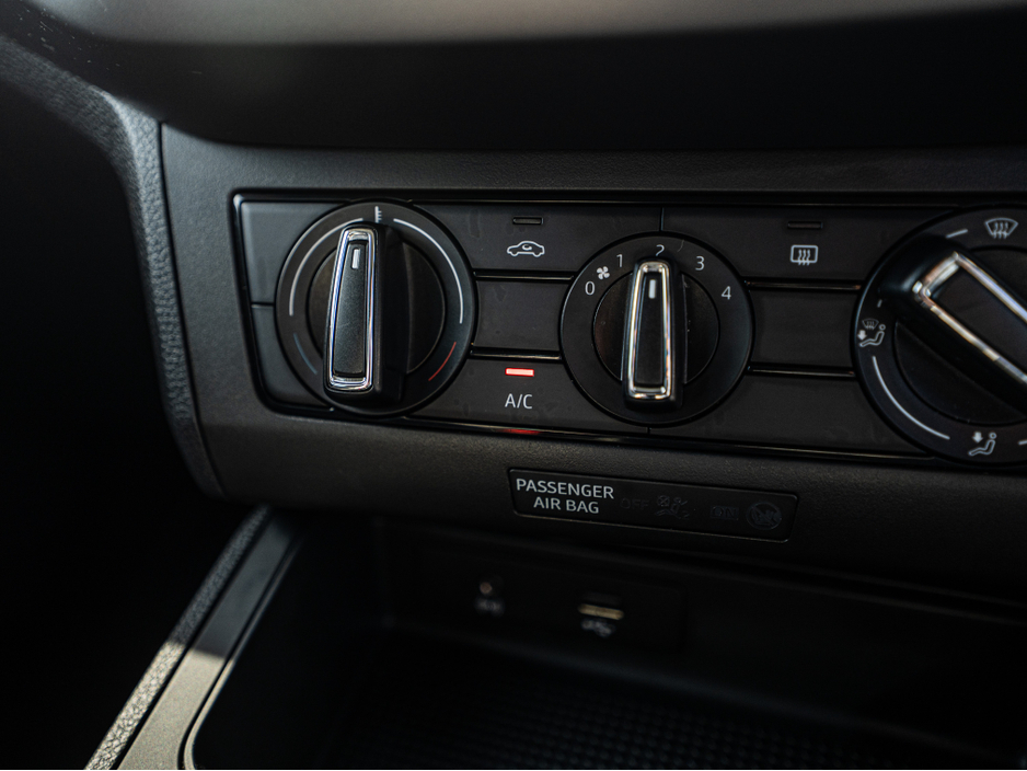 2018 SEAT Ibiza - image 22