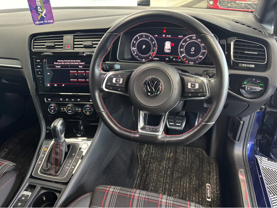 2018 Volkswagen Golf - image 10