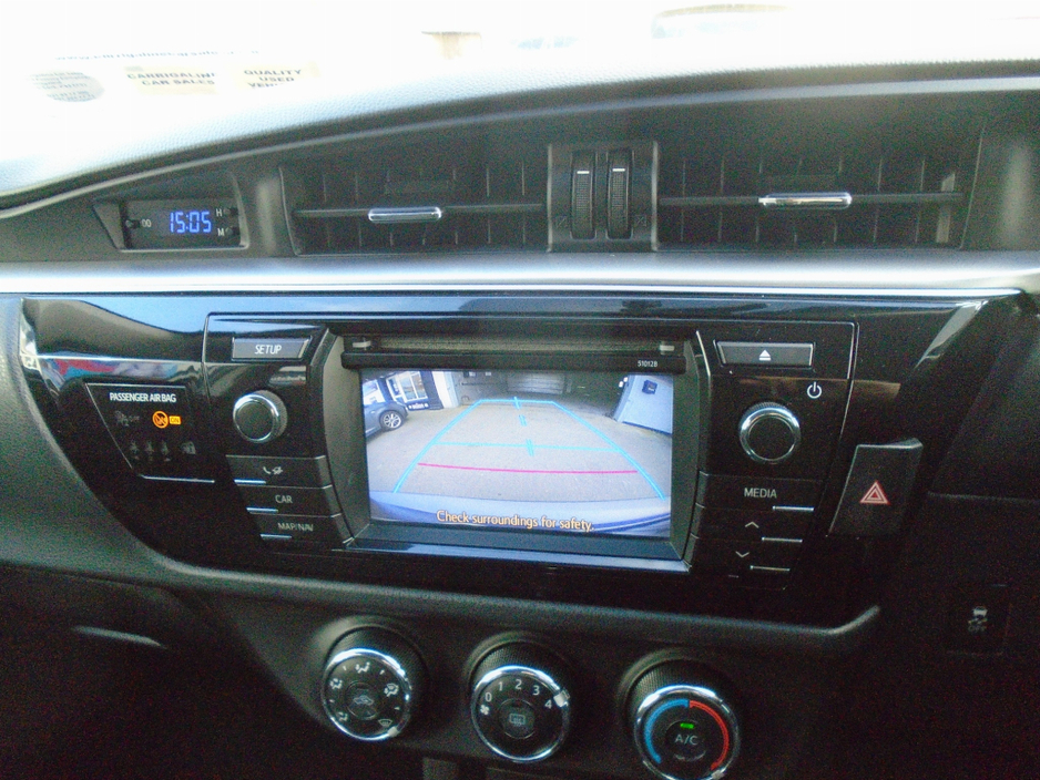 2016 Toyota Corolla - image 10