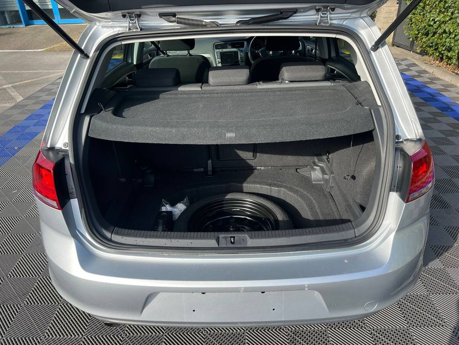 2014 Volkswagen Golf - image 13