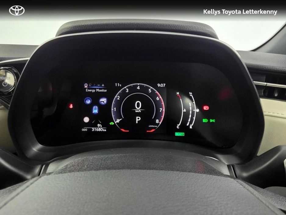 2024 Lexus LBX - image 13