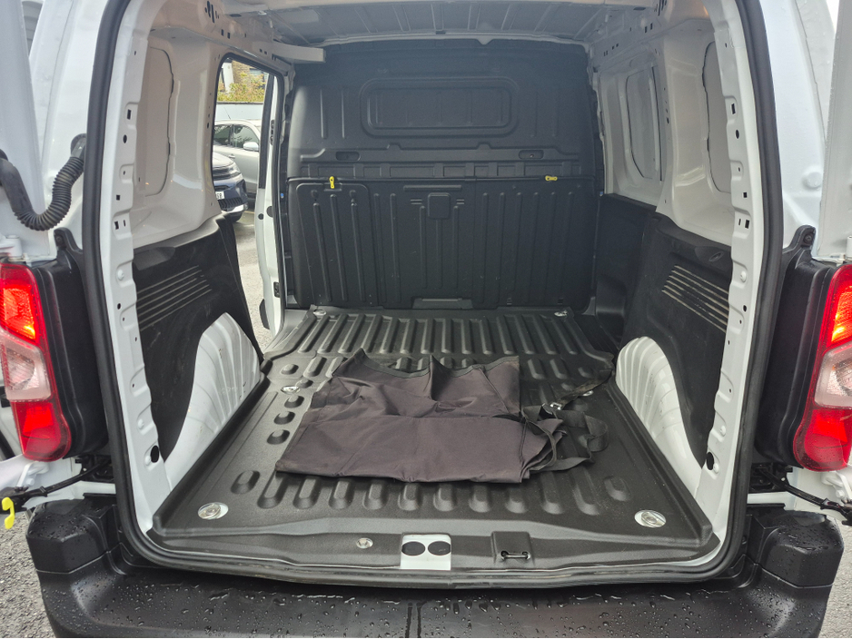 2024 Citroen Berlingo LX BLUEHDI 100 MWB (PRICE EX VAT) €17,250