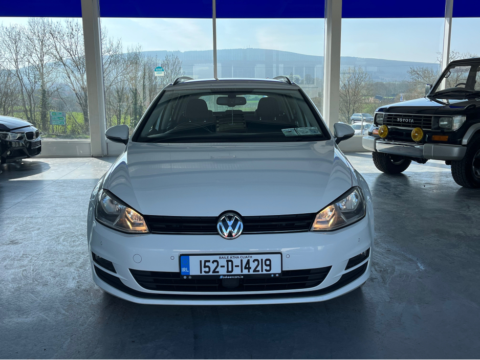 2015 Volkswagen Golf - image 2