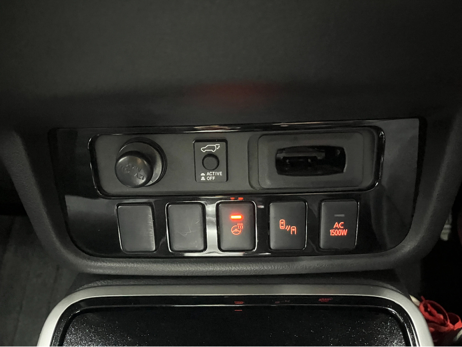 2019 Mitsubishi Outlander €18950! 2019 MITSUBISHI OUTLANDER PHEV G 2.4 AUTOMATIC / CRUISE CONTROL / 360° PARKING CAMERA / PADDLE SHIFTER / ELECTRIC HEATED SEATS / HEATED STEERING WHEEL €18,950