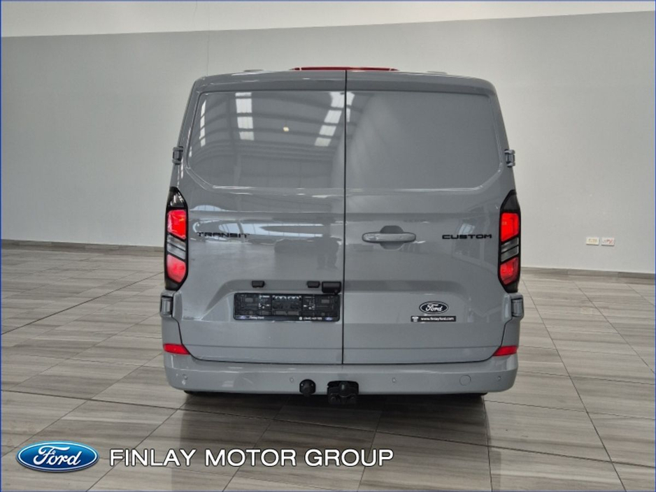 2026 Ford Transit Custom - image 25