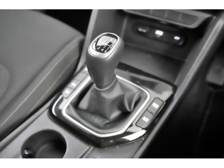 2025 Kia Sportage - image 18