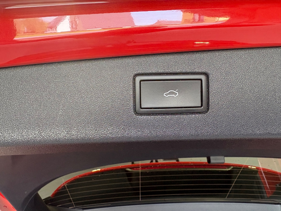 2024 Volkswagen Tiguan - image 7