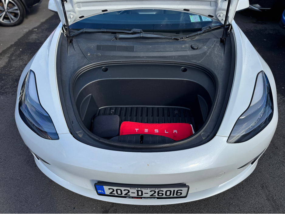 2020 Tesla Model 3 - image 16