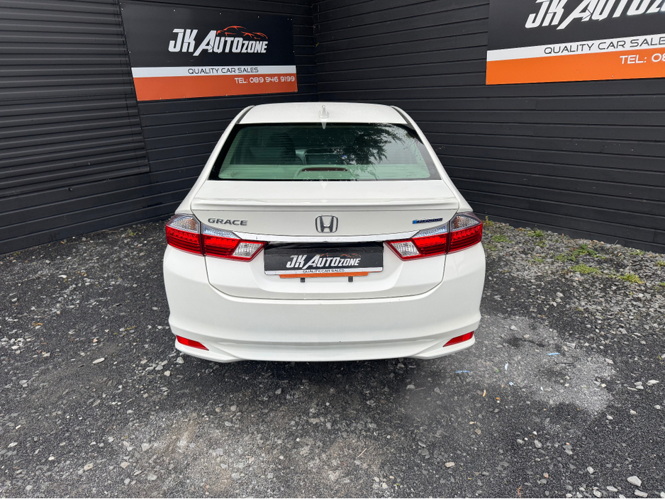 2016 Honda Grace 1.5 HYBRID AUTO €12,495
